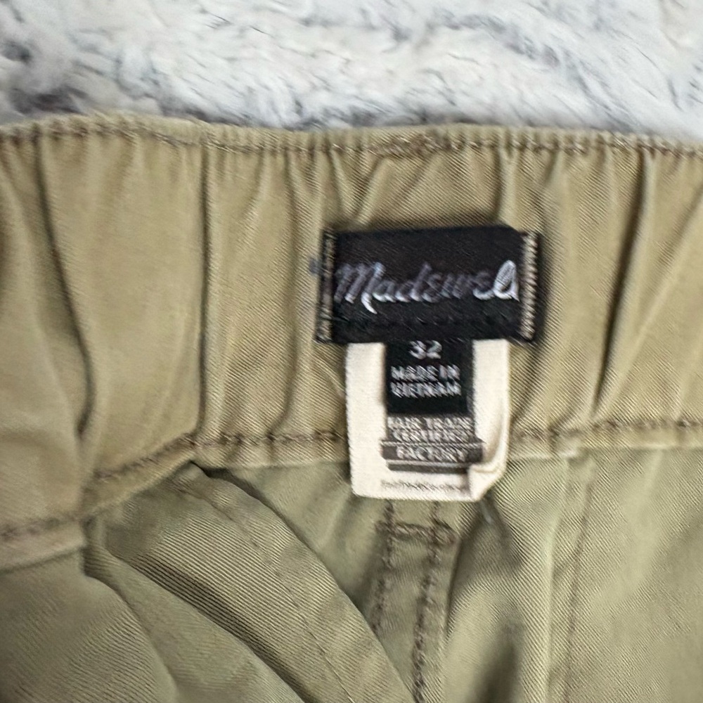 Madewell Olive Green Flat Front Men's Shorts - Picture 6 of 7